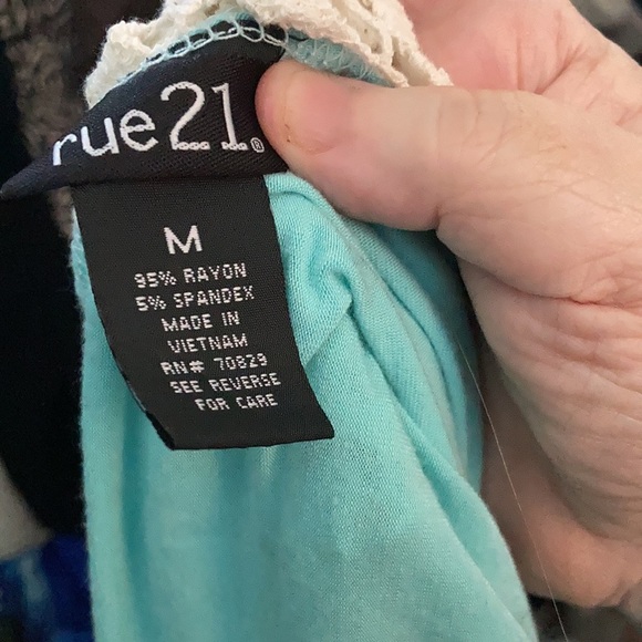 FINAL MARKDOWN Rue 21 top medium - Picture 5 of 5